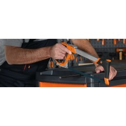 Tools for cutting and various maintenance Beta